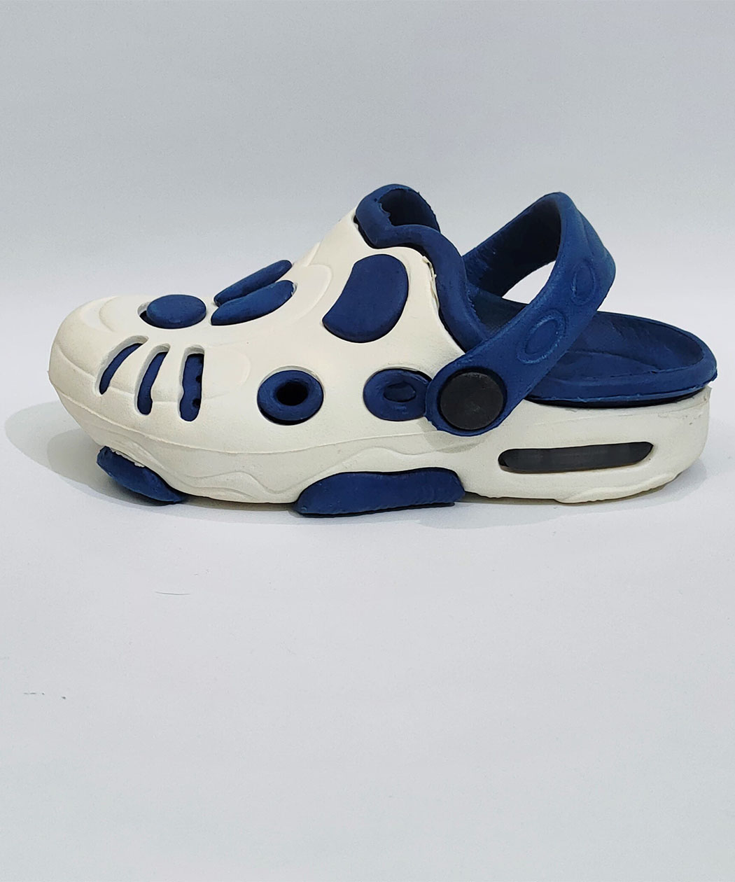 Boy’s Sandal White Blue Crocs 1
